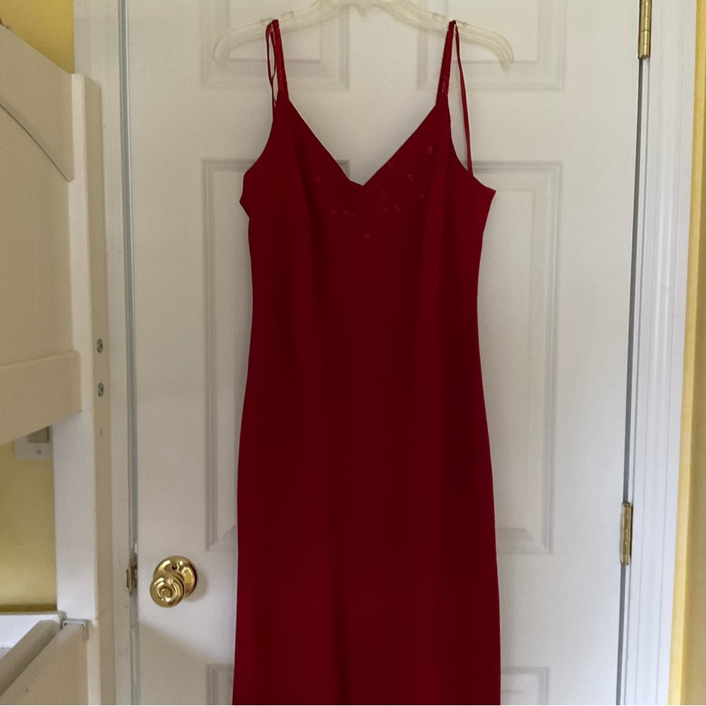 Elegant Red Evan Picone Sleeveless Dress